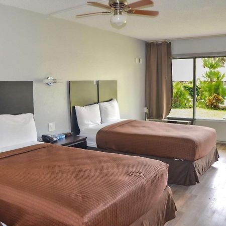 Rodeway Inn Sun City Center Kültér fotó