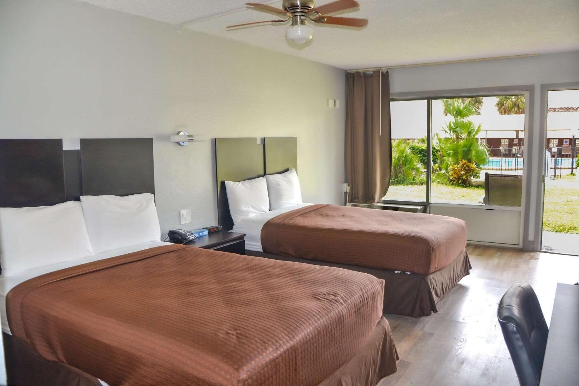 Rodeway Inn Sun City Center Kültér fotó