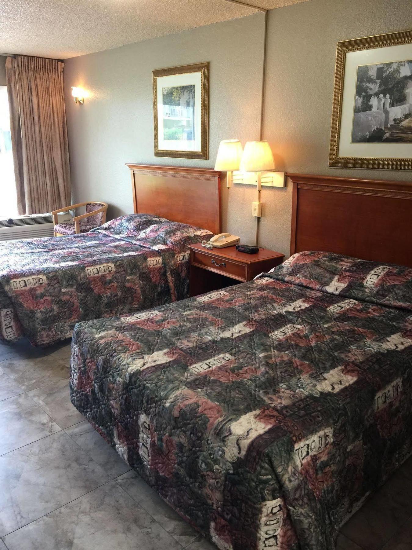 Rodeway Inn Sun City Center Kültér fotó